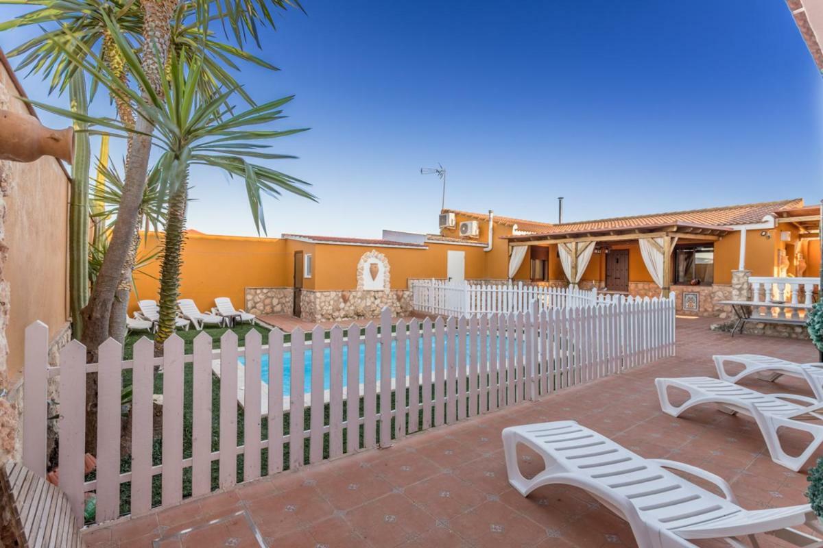 Willa Casa Ludima Fuentes de Andalucía Zewnętrze zdjęcie